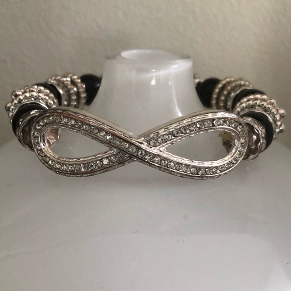 Jewelry - Infinity bracelet